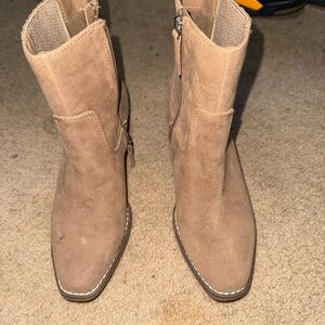 Universal Thread Brown Ankle Booties